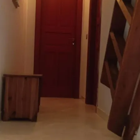 Rahes Kofini Apartment