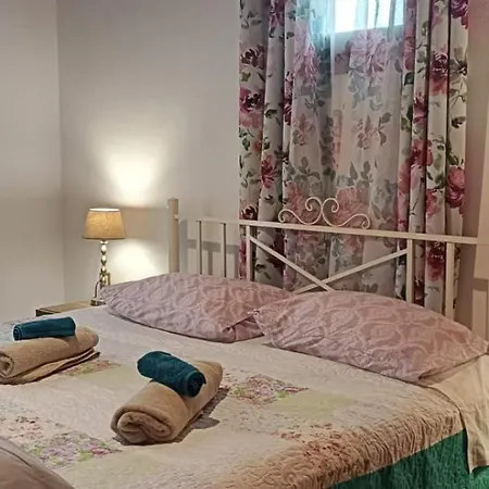 Rahes Kofini Panormos (Mykonos)